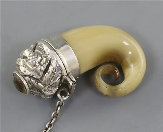A 19th century silver mounted horn snuff mull vinaigrette, unmarked,